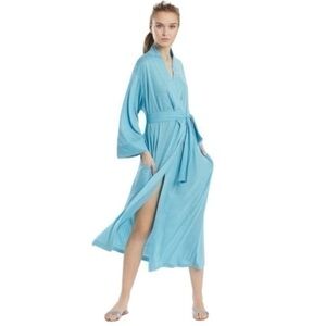 Natori Robe